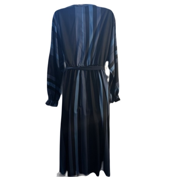 Bloom Chic NWT XL 14-16 Blue multi tone long sleeve striped v neck maxi dress - Picture 8 of 11